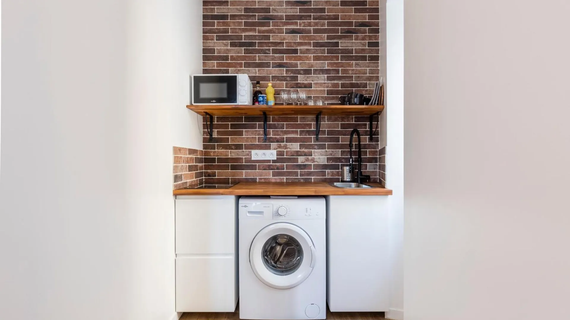 Nationale 2 - St Charles - Reformes - Vieux Port Apartment Marseille France